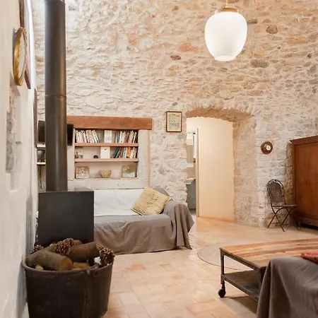 Feliu, Masia Stone House, And Ground-floor Apartment, Sant Daniel-girona *