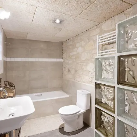 Feliu, Masia Stone House, And Ground-floor Apartment, Sant Daniel-girona Апартаменты