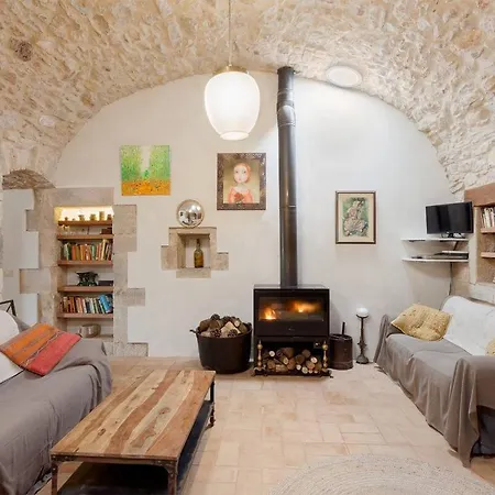 Feliu, Masia Stone House, And Ground-floor Apartment, Sant Daniel-girona