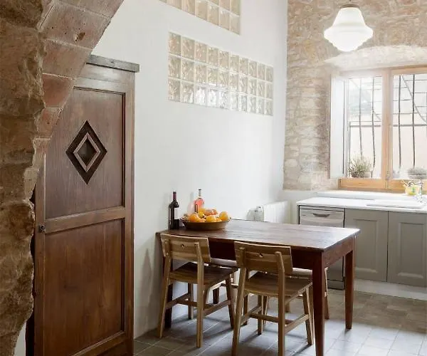 Feliu, Masia Stone House, And Ground-floor Apartment, Sant Daniel-girona Apartament *