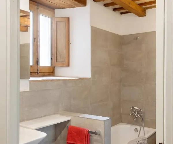 Feliu, Masia Stone House, And Ground-floor Apartment, Sant Daniel-girona