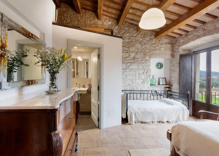 Feliu, Masia Stone House, And Ground-floor Apartment, Sant Daniel-girona